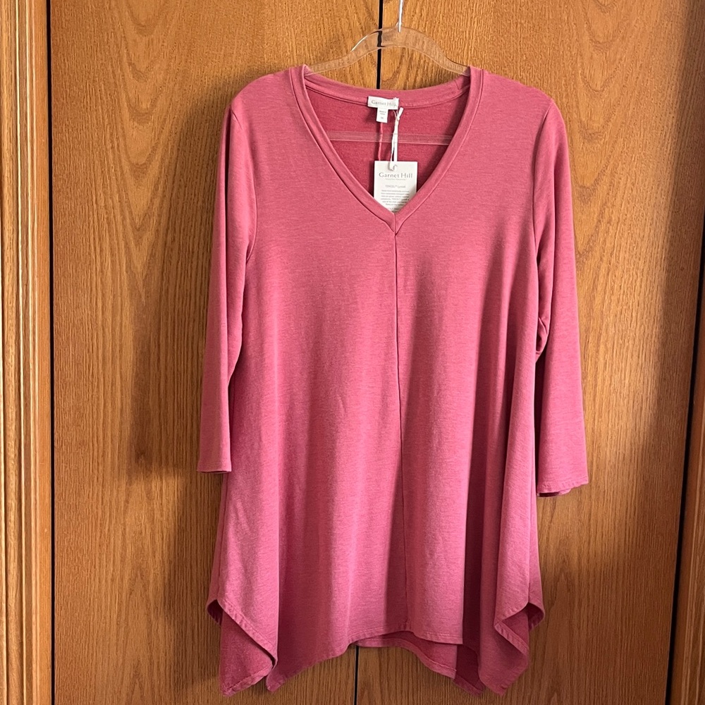 pink top
